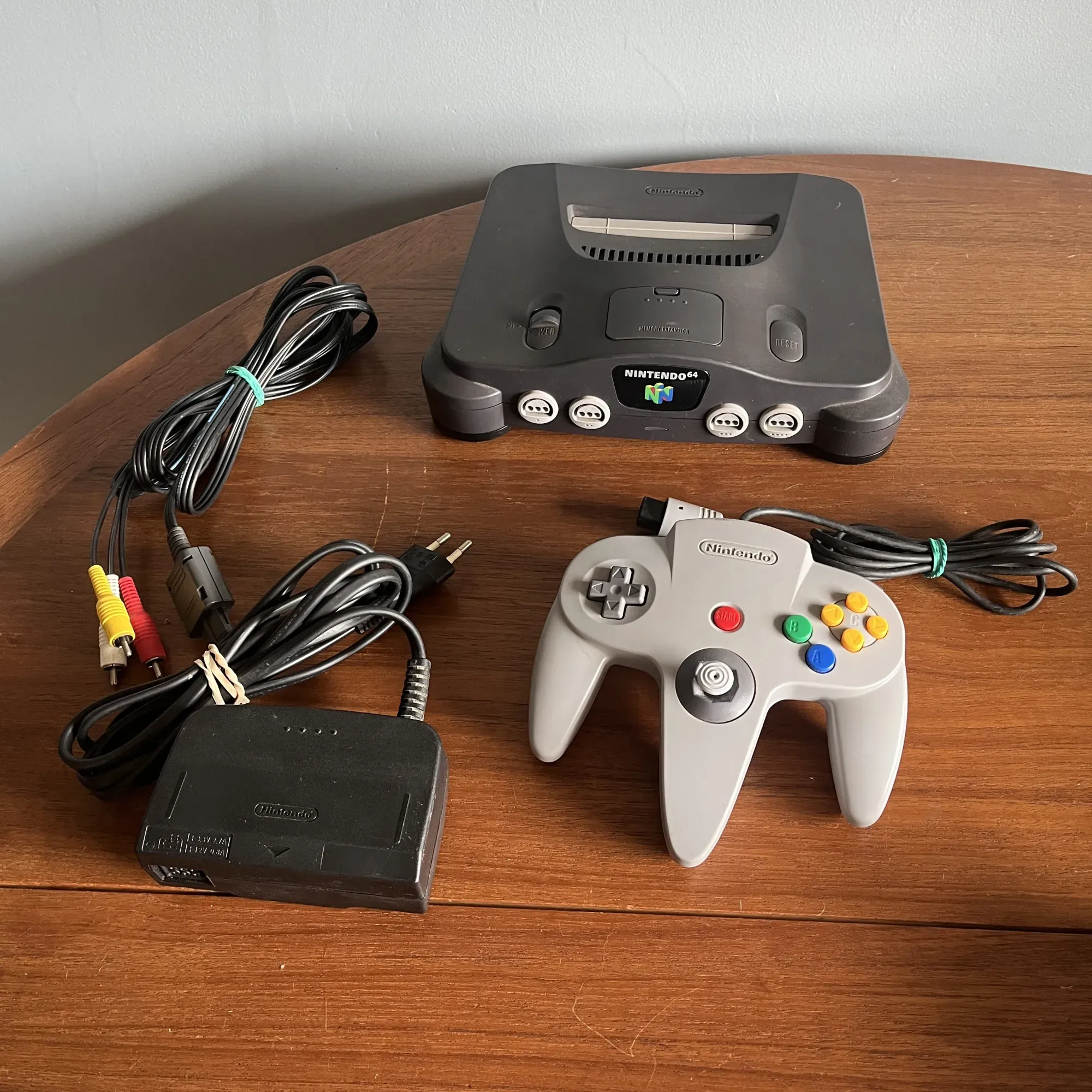 Nintendo 64 (Komplett)