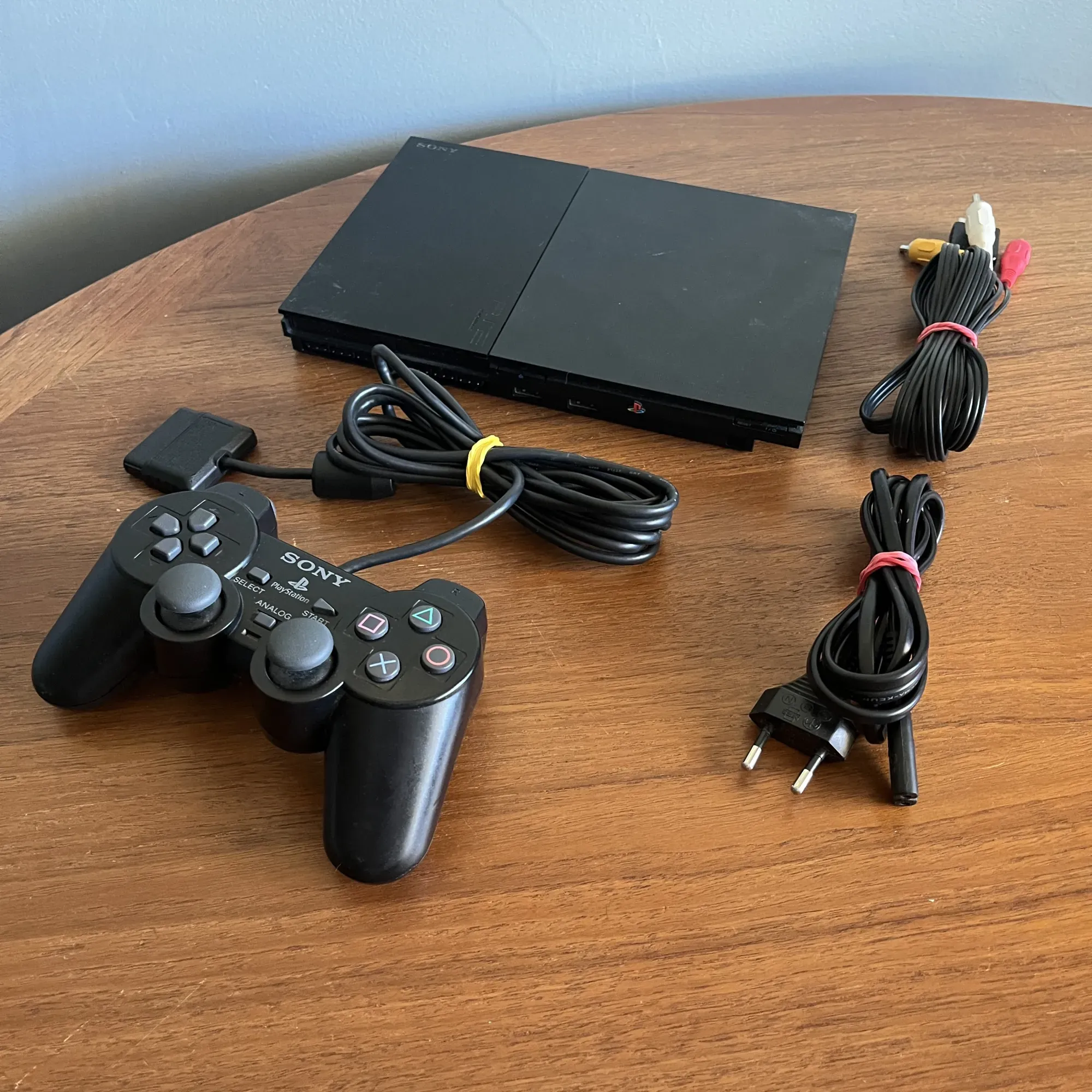 Playstation 2 Slim (komplett)